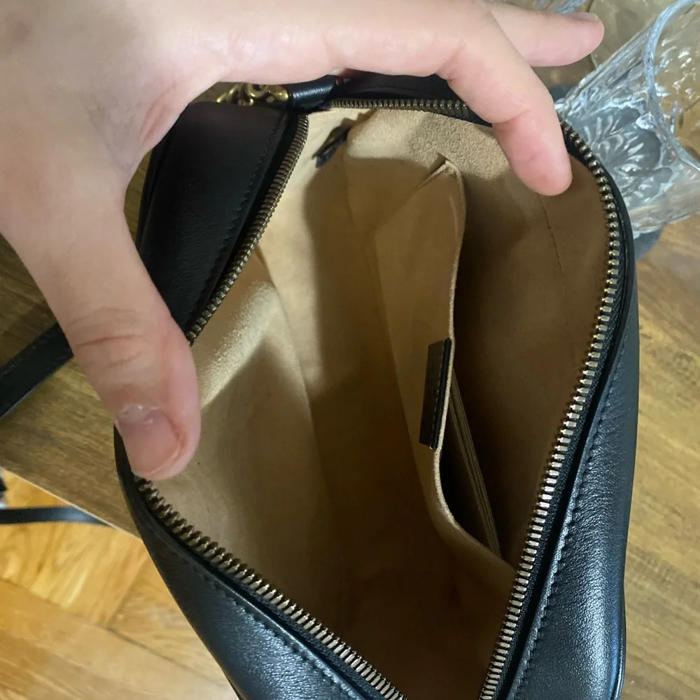 Authentic Gucci Marmont Bag - Picture 4 of 5